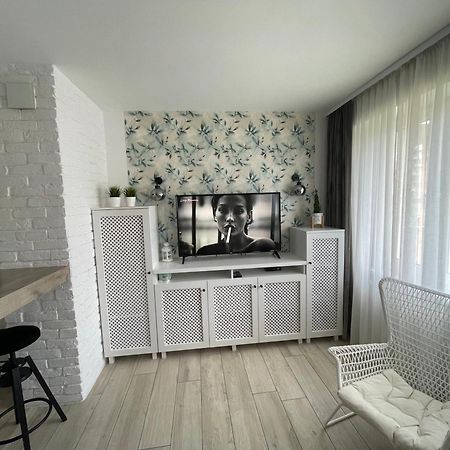 kameralny apartament Opolznevoye Bagian luar foto